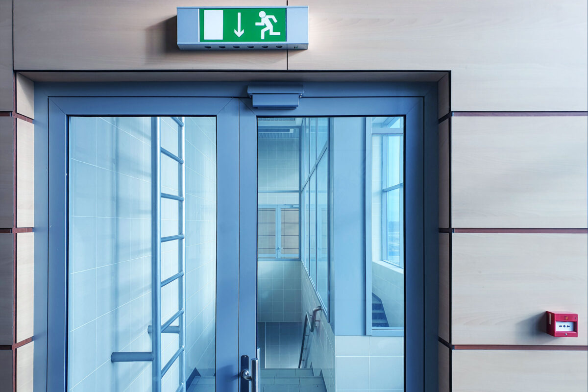 muehmel-sicherheitsbeleuchtung-anschluss